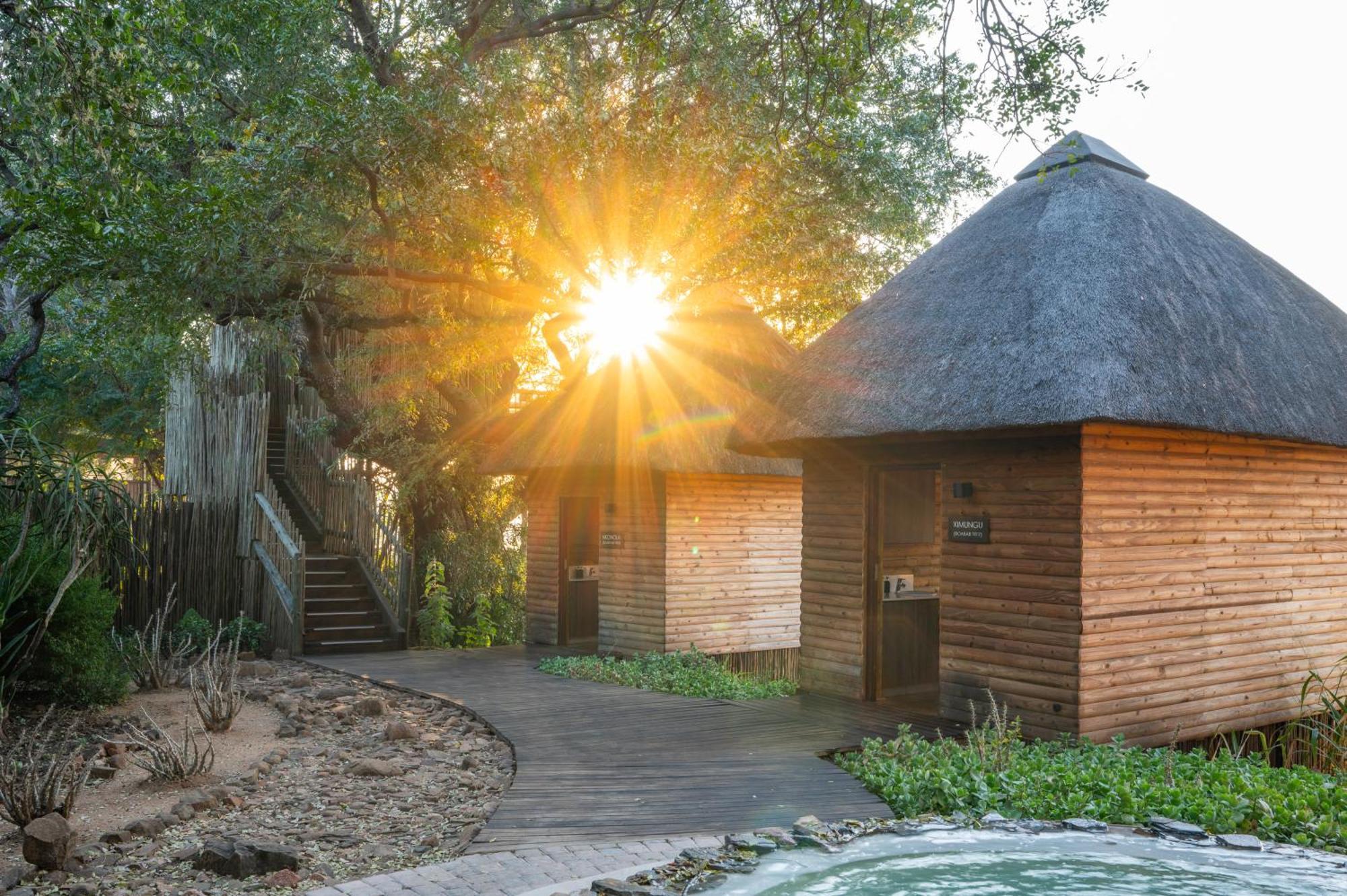 Kruger Gate Hotel Skukuza Exterior photo